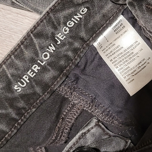 Jeans - Picture 2 of 3